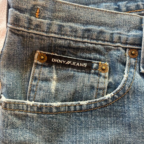 DKNY Men's Medium Wash Jeans | Size 38 - Picture 5 of 5